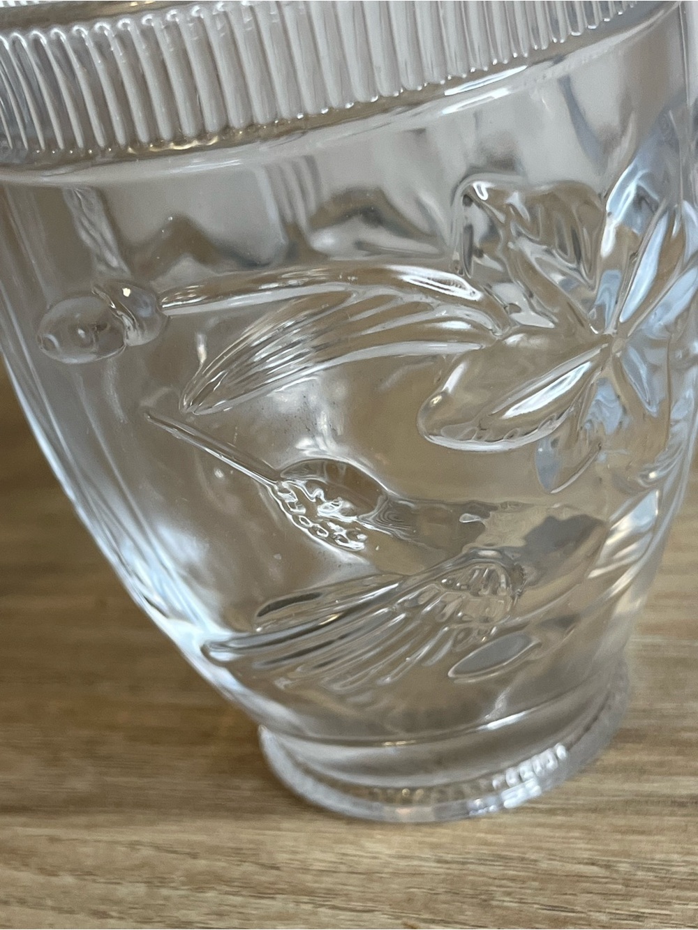 Clear Embossed Glass Tumbler Set - Hummingbird and Floral Pattern - Picture 3 of 9